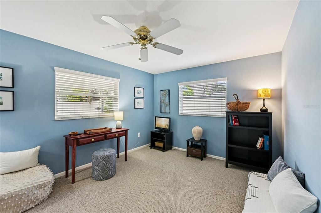 Active With Contract: $500,000 (3 beds, 2 baths, 1678 Square Feet)