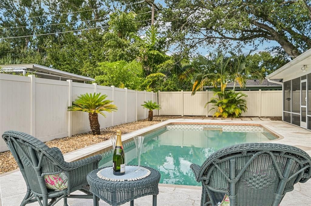 Active With Contract: $500,000 (3 beds, 2 baths, 1678 Square Feet)