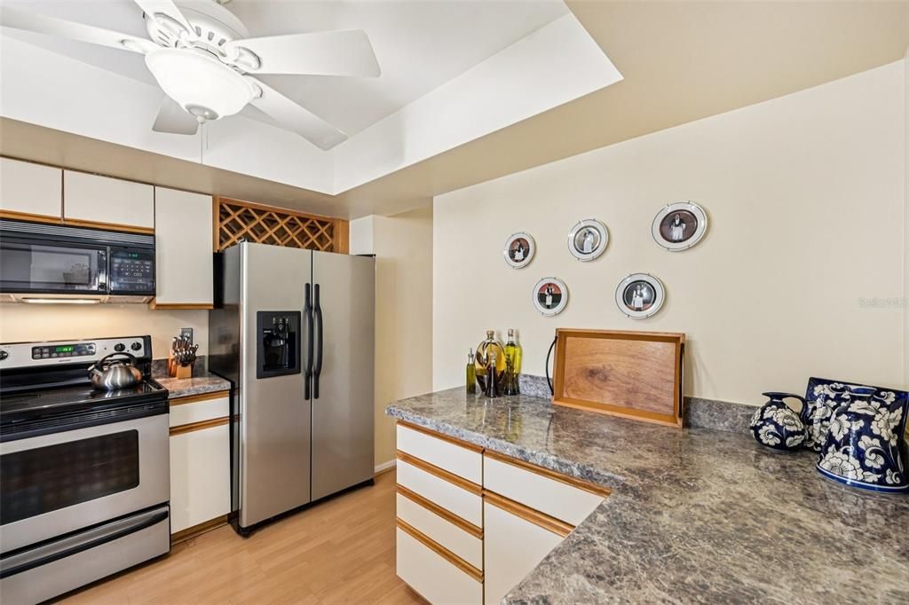 Active With Contract: $500,000 (3 beds, 2 baths, 1678 Square Feet)