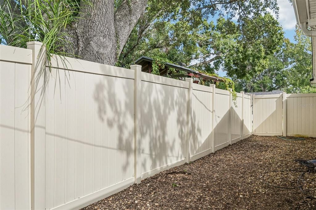 Active With Contract: $500,000 (3 beds, 2 baths, 1678 Square Feet)