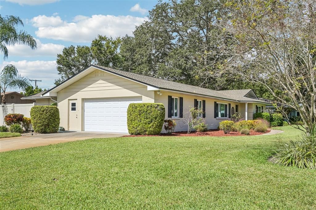 Active With Contract: $500,000 (3 beds, 2 baths, 1678 Square Feet)