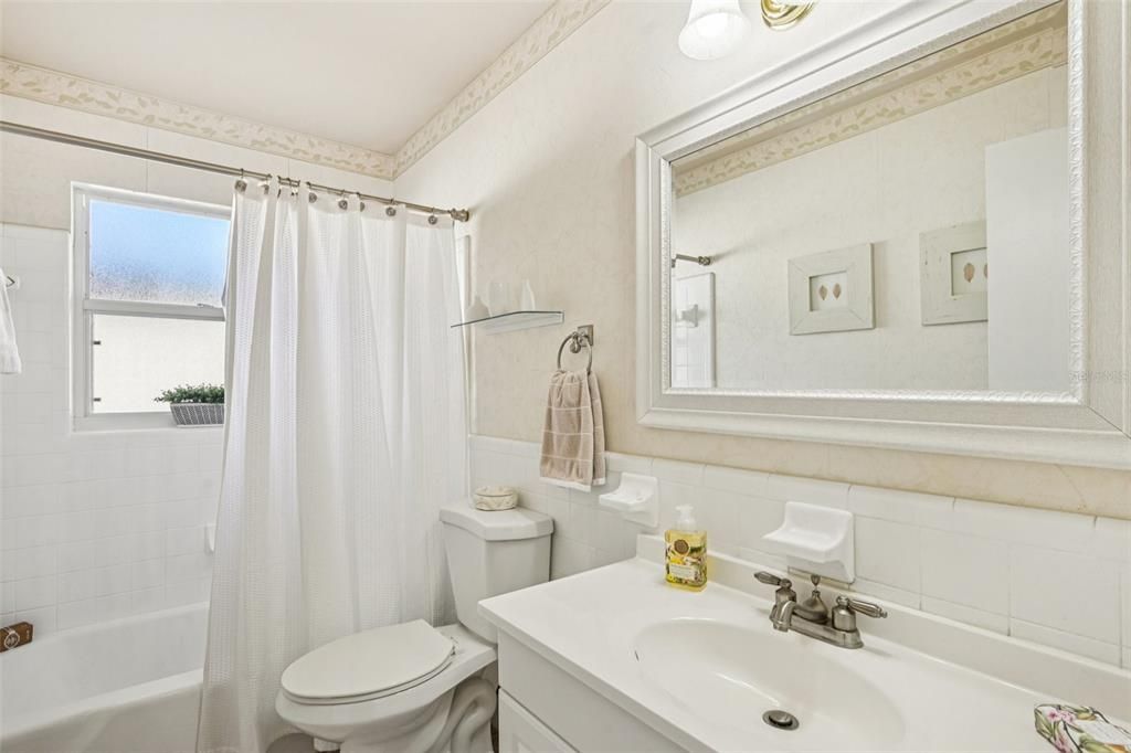 Active With Contract: $500,000 (3 beds, 2 baths, 1678 Square Feet)