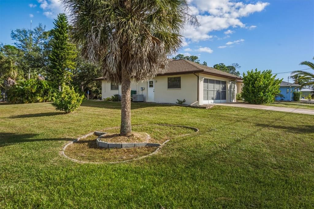 Под контрактом: $209,000 (2 спален, 2 ванн, 1330 Квадратных фут)