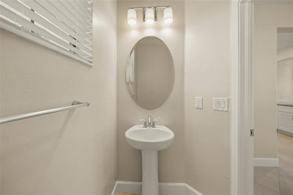 Activo con contrato: $344,000 (3 camas, 2 baños, 1887 Pies cuadrados)