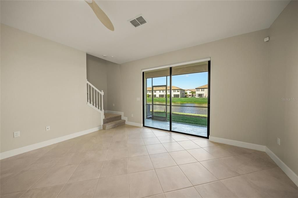 Activo con contrato: $344,000 (3 camas, 2 baños, 1887 Pies cuadrados)