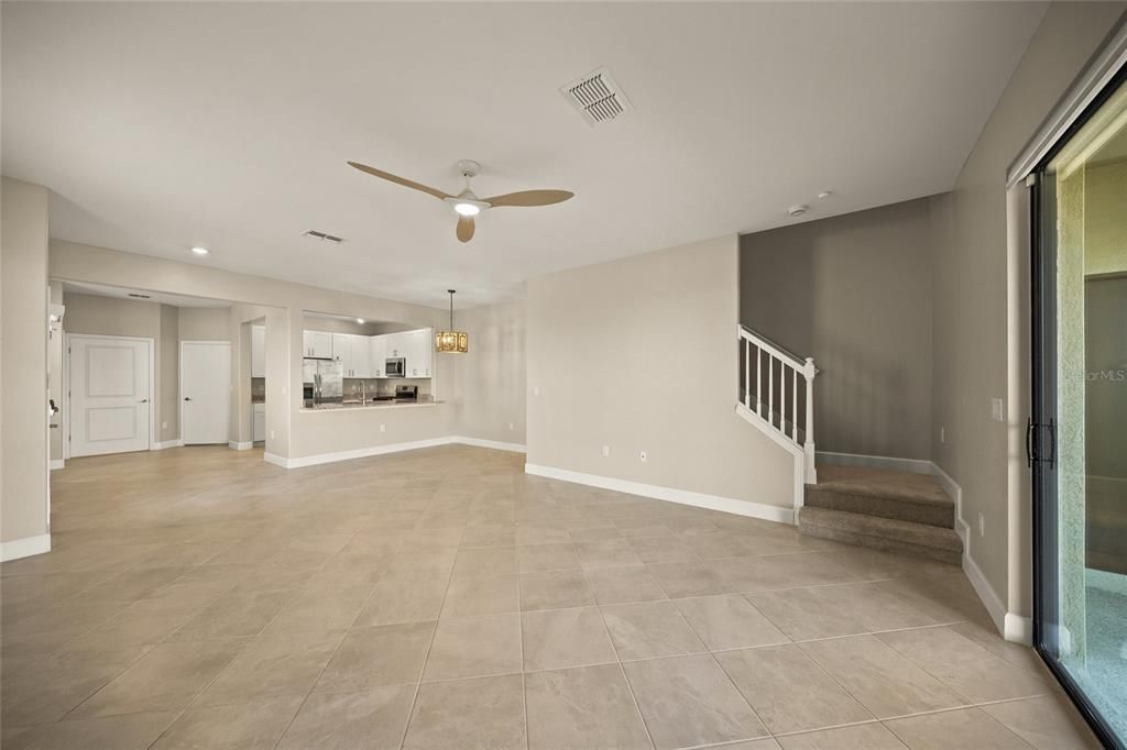 Activo con contrato: $344,000 (3 camas, 2 baños, 1887 Pies cuadrados)