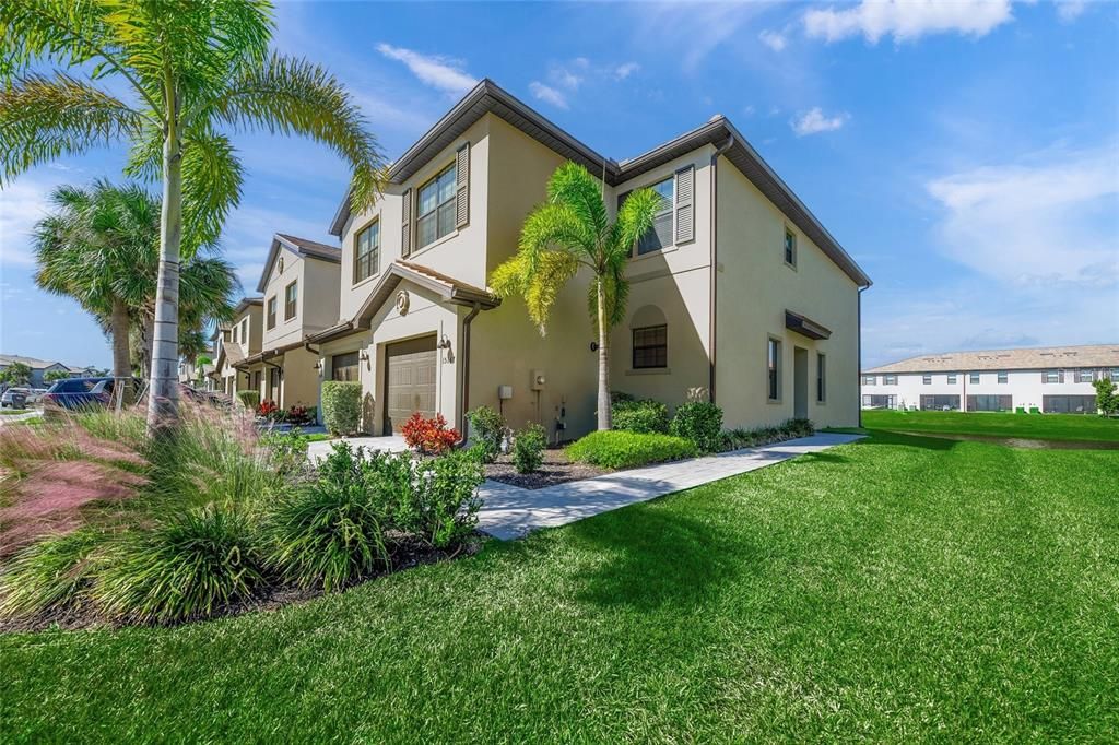 Activo con contrato: $344,000 (3 camas, 2 baños, 1887 Pies cuadrados)