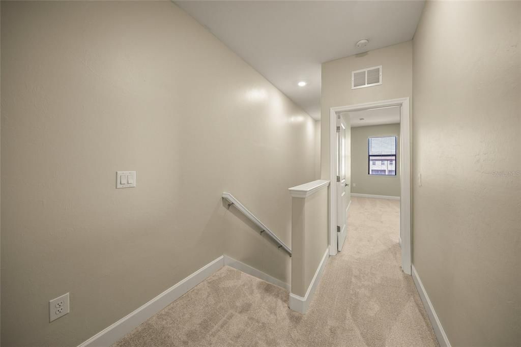 Activo con contrato: $344,000 (3 camas, 2 baños, 1887 Pies cuadrados)