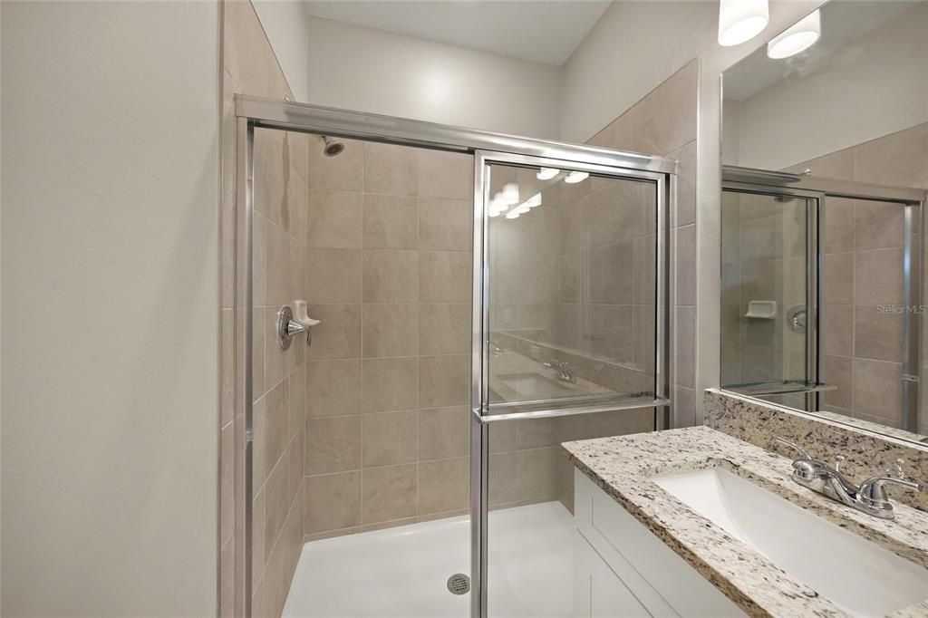 Activo con contrato: $344,000 (3 camas, 2 baños, 1887 Pies cuadrados)