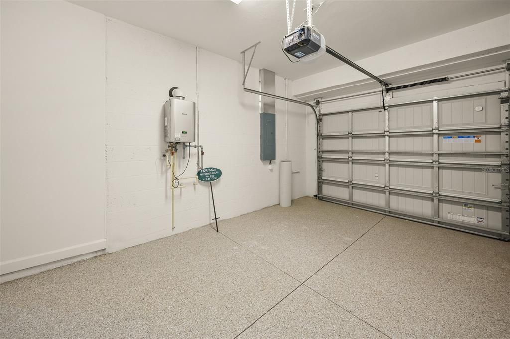 Activo con contrato: $344,000 (3 camas, 2 baños, 1887 Pies cuadrados)