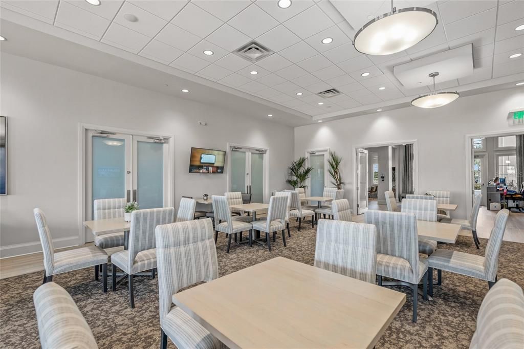 Activo con contrato: $344,000 (3 camas, 2 baños, 1887 Pies cuadrados)