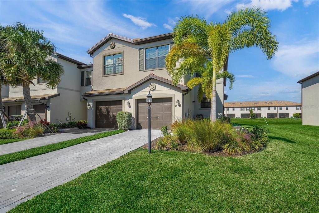 Activo con contrato: $344,000 (3 camas, 2 baños, 1887 Pies cuadrados)