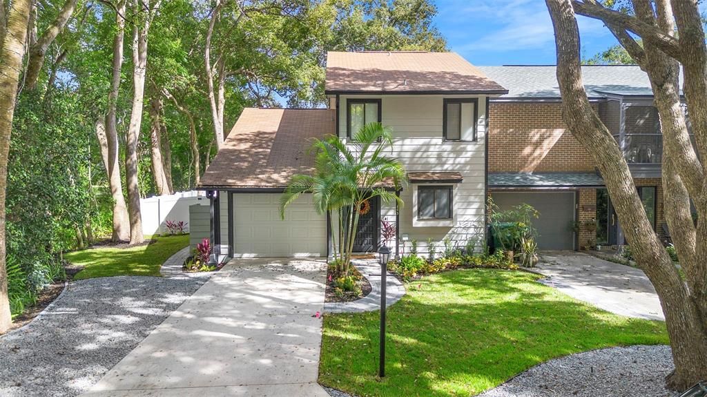 For Rent: $2,300 (2 beds, 2 baths, 1820 Square Feet)