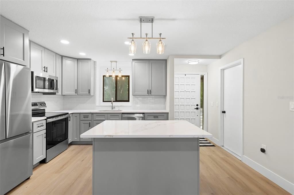 For Rent: $2,300 (2 beds, 2 baths, 1820 Square Feet)