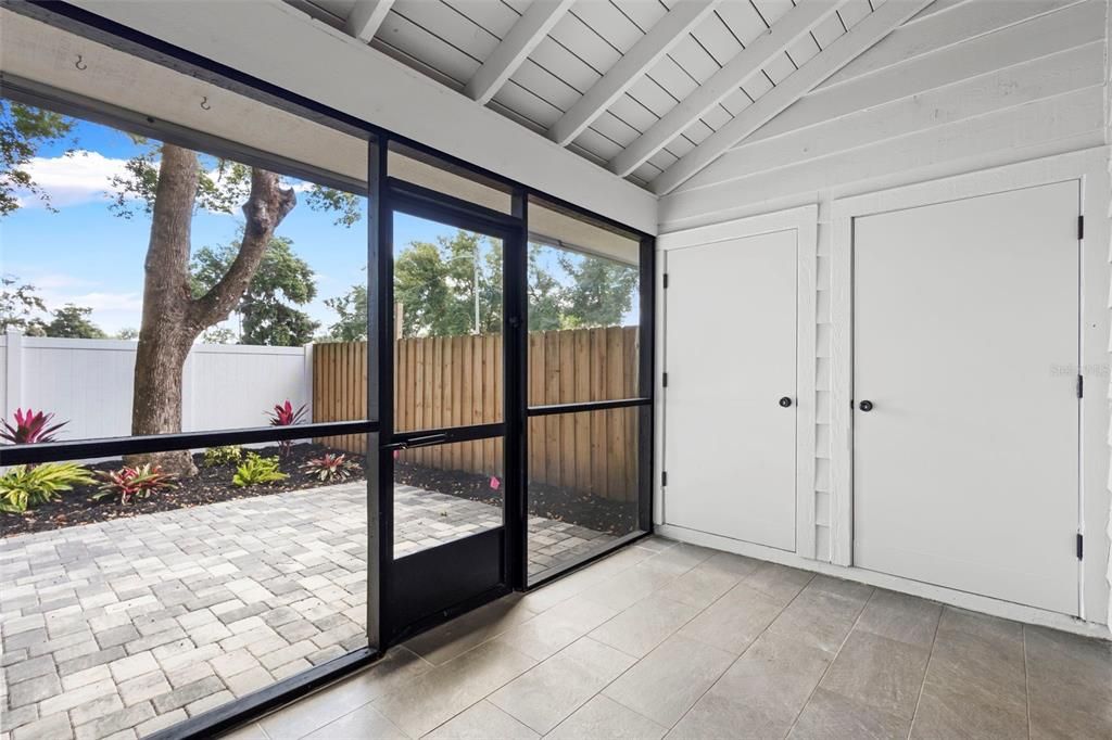 For Rent: $2,300 (2 beds, 2 baths, 1820 Square Feet)