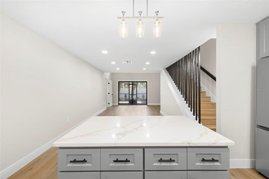 For Rent: $2,300 (2 beds, 2 baths, 1820 Square Feet)