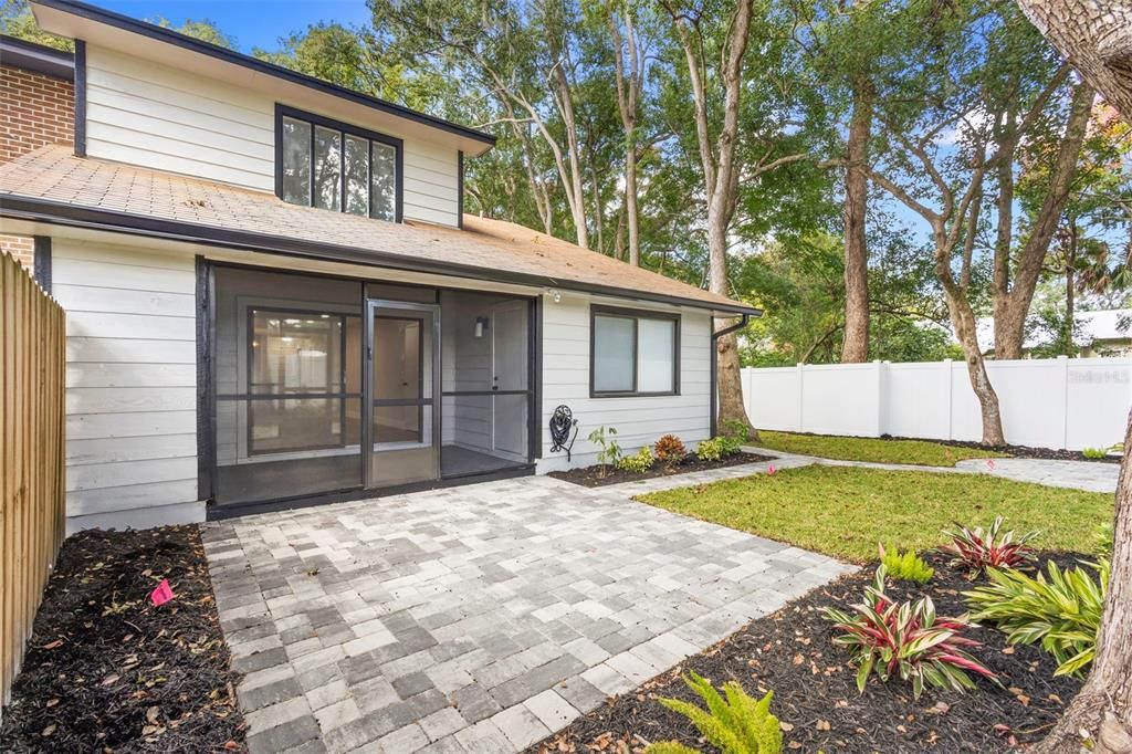 For Rent: $2,300 (2 beds, 2 baths, 1820 Square Feet)