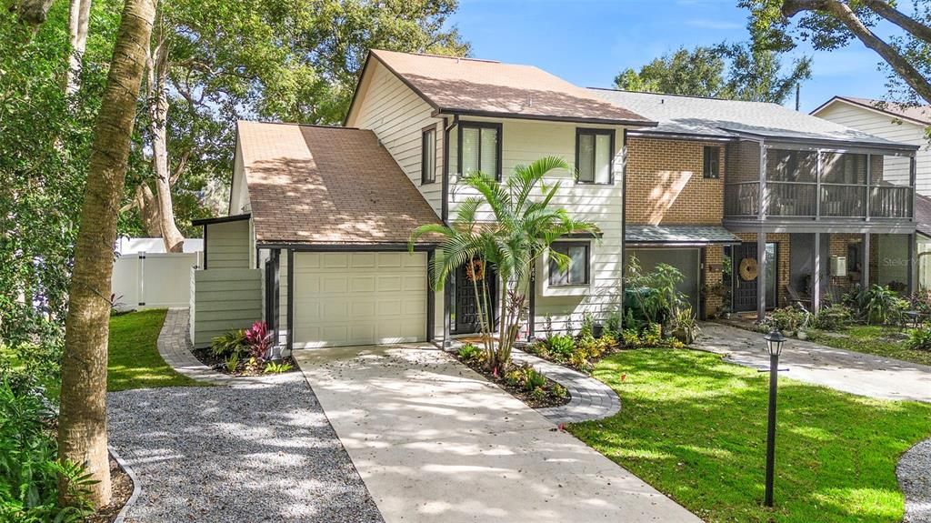 For Rent: $2,300 (2 beds, 2 baths, 1820 Square Feet)