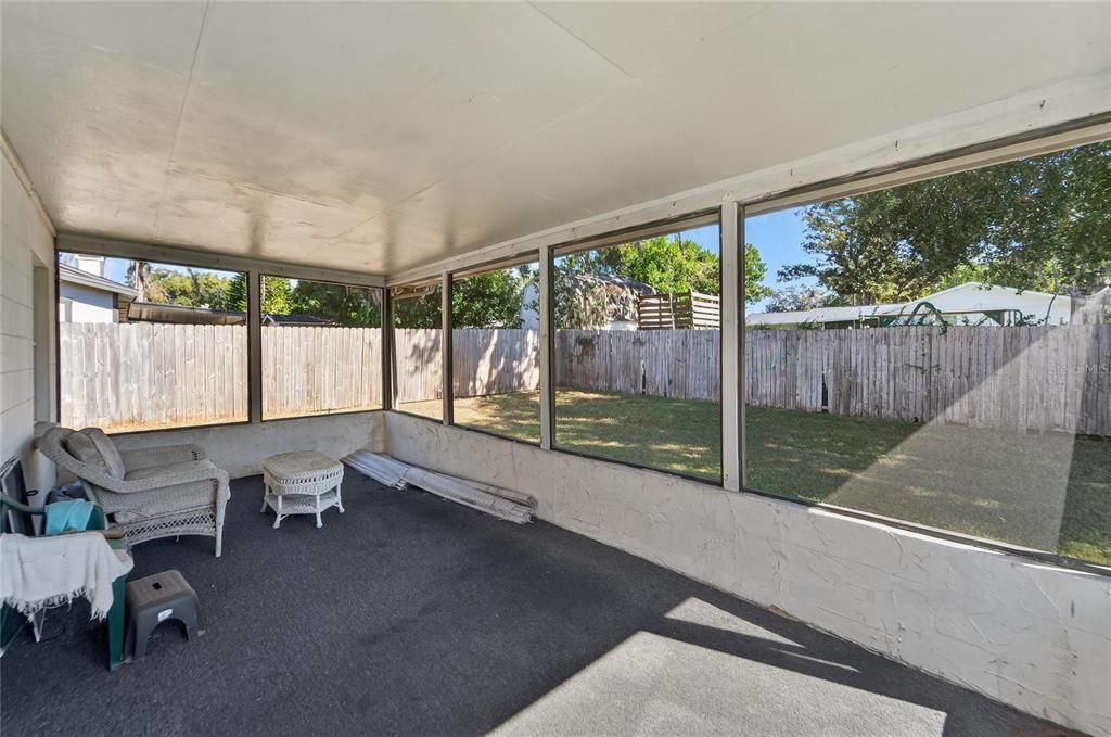 Active With Contract: $350,000 (3 beds, 2 baths, 1149 Square Feet)