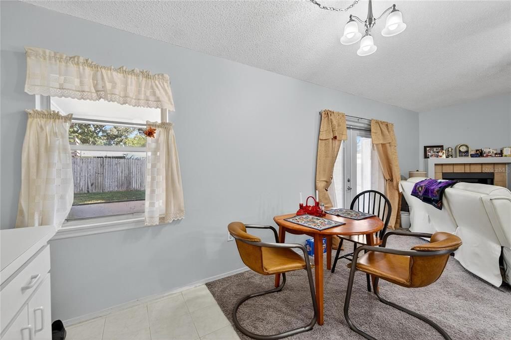 Active With Contract: $350,000 (3 beds, 2 baths, 1149 Square Feet)