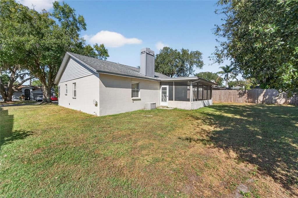 Active With Contract: $350,000 (3 beds, 2 baths, 1149 Square Feet)