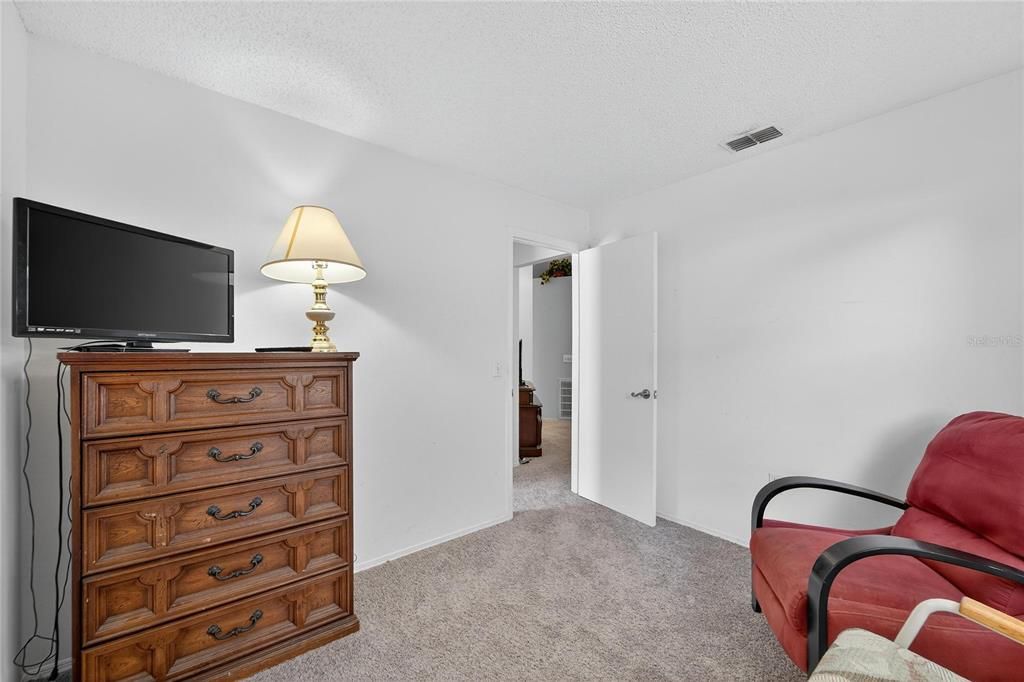 Active With Contract: $350,000 (3 beds, 2 baths, 1149 Square Feet)