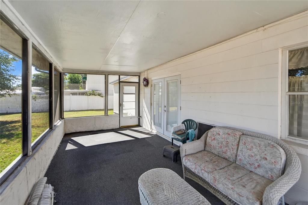 Active With Contract: $350,000 (3 beds, 2 baths, 1149 Square Feet)