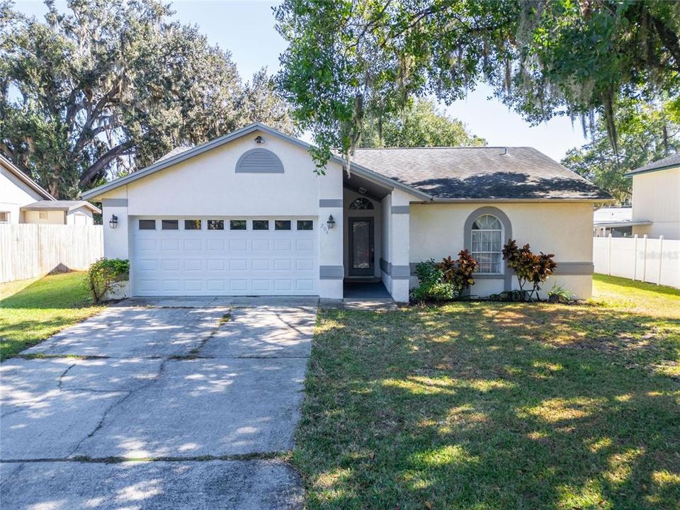 Active With Contract: $350,000 (3 beds, 2 baths, 1149 Square Feet)