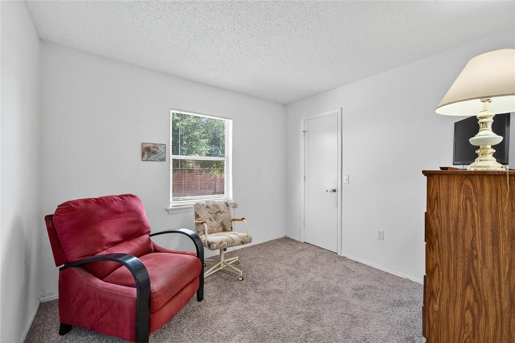 Active With Contract: $350,000 (3 beds, 2 baths, 1149 Square Feet)