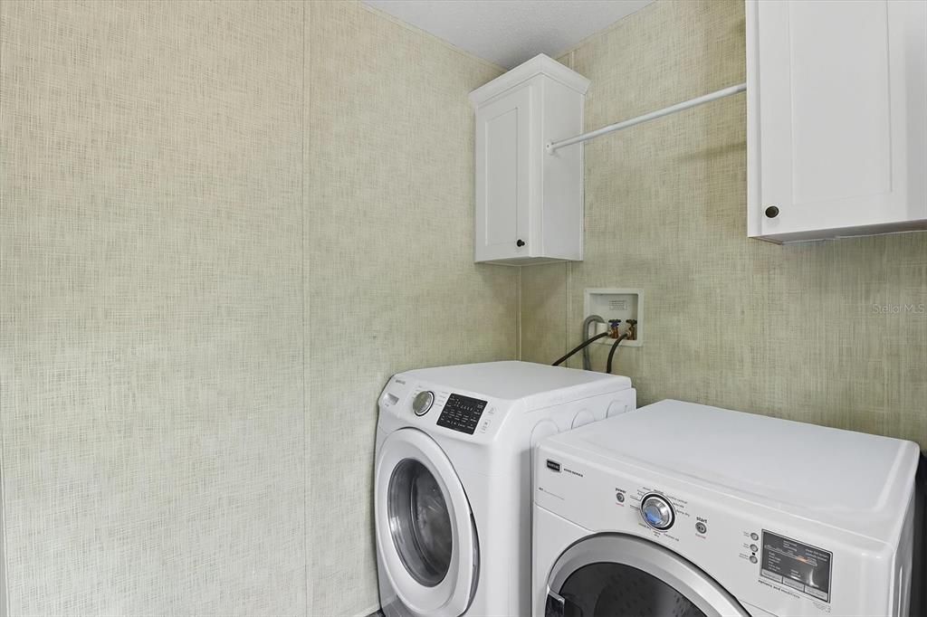 For Sale: $219,900 (3 beds, 2 baths, 1456 Square Feet)