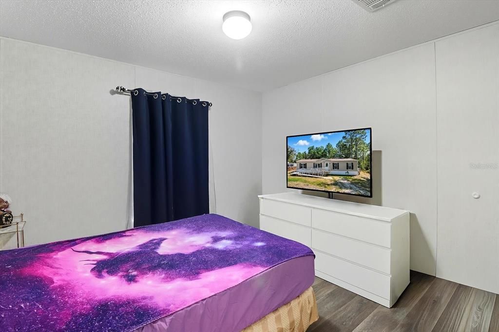 For Sale: $219,900 (3 beds, 2 baths, 1456 Square Feet)