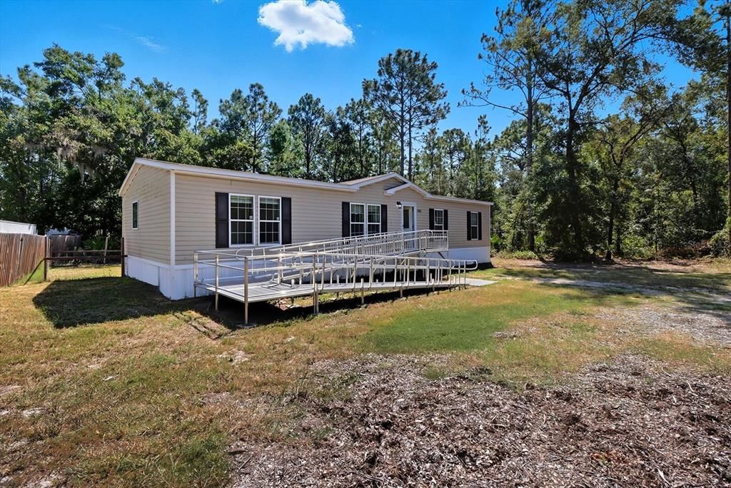 For Sale: $219,900 (3 beds, 2 baths, 1456 Square Feet)