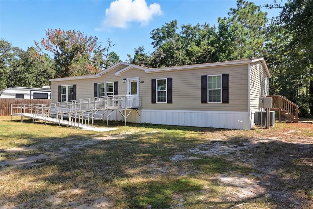 For Sale: $219,900 (3 beds, 2 baths, 1456 Square Feet)