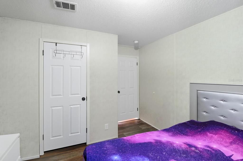 For Sale: $219,900 (3 beds, 2 baths, 1456 Square Feet)