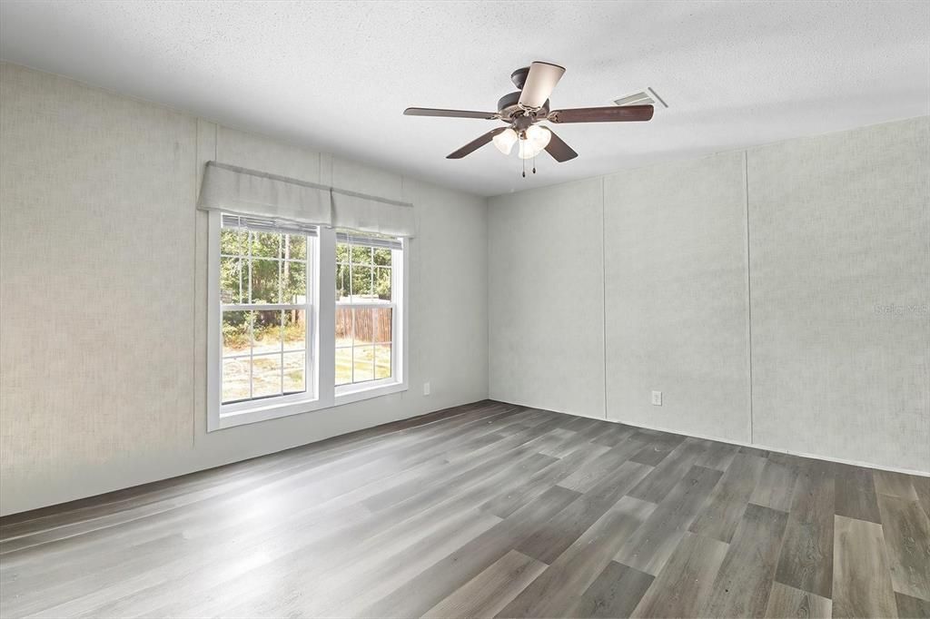 For Sale: $219,900 (3 beds, 2 baths, 1456 Square Feet)