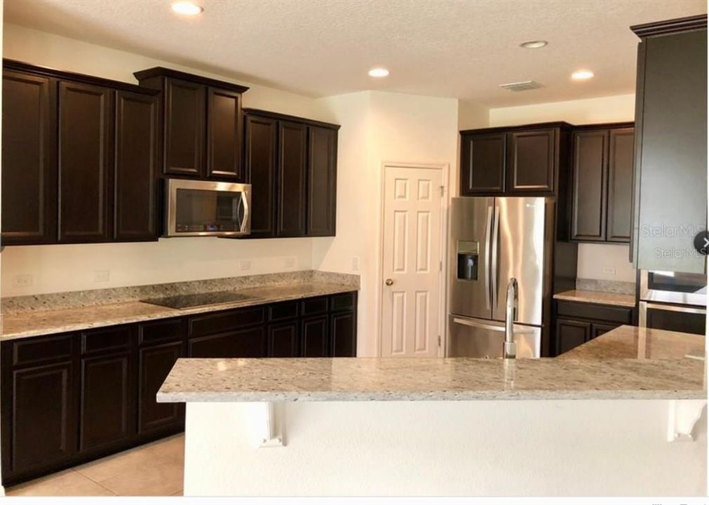 В аренду: $4,750 (7 спален, 4 ванн, 4318 Квадратных фут)