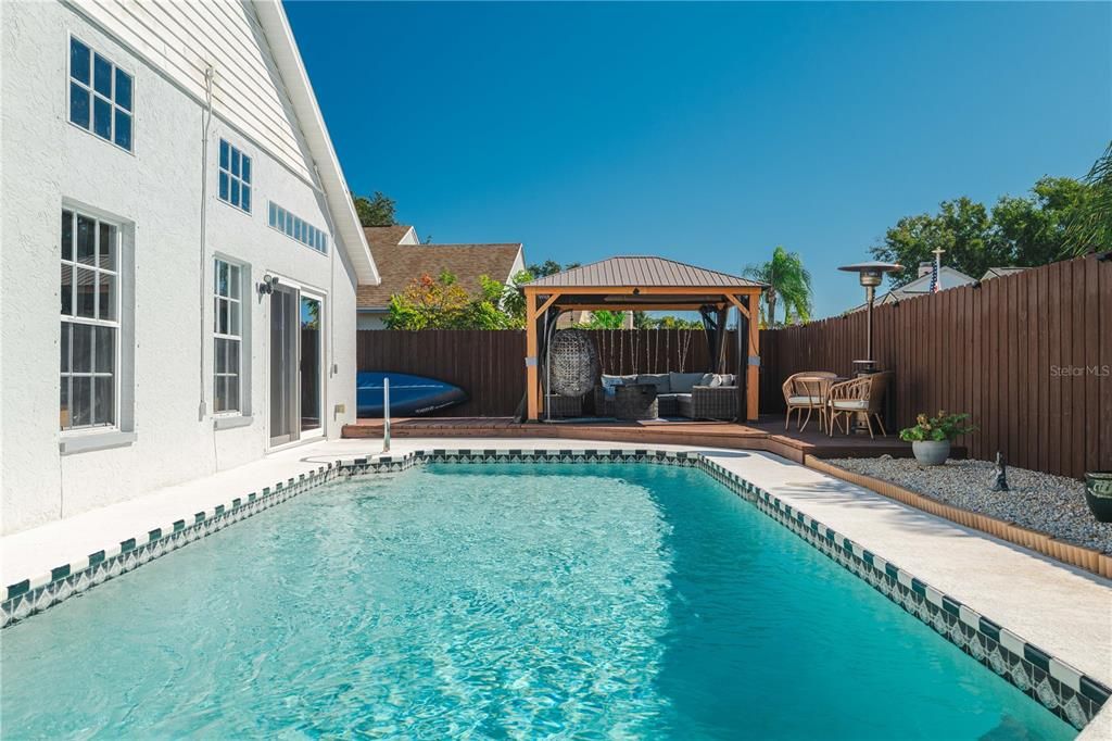 Под контрактом: $369,000 (3 спален, 2 ванн, 1468 Квадратных фут)