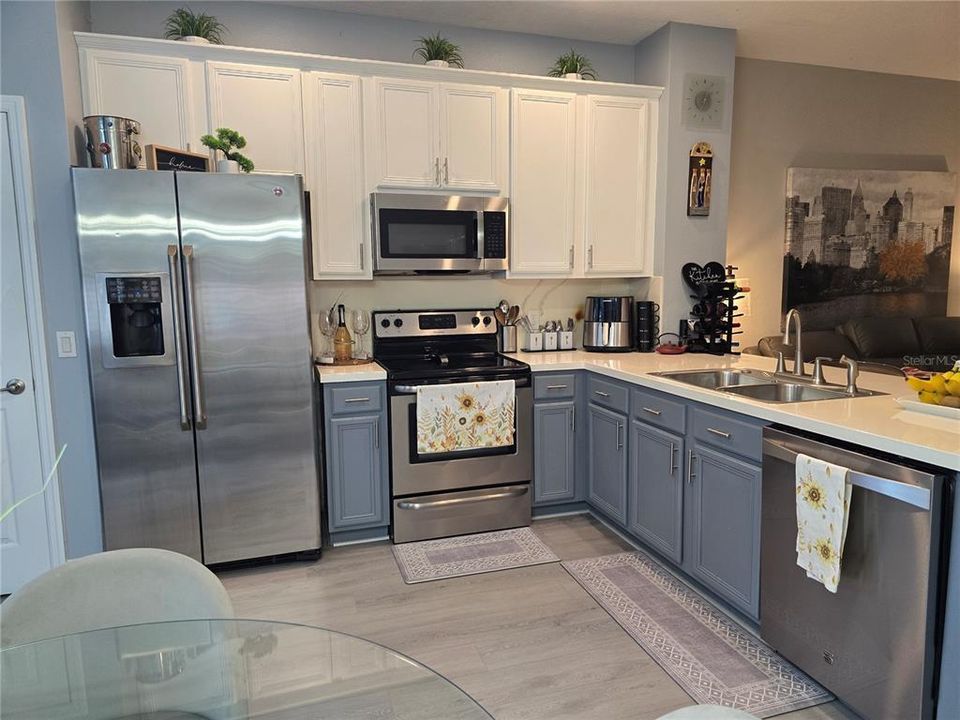 En Venta: $285,000 (3 camas, 3 baños, 1187 Pies cuadrados)