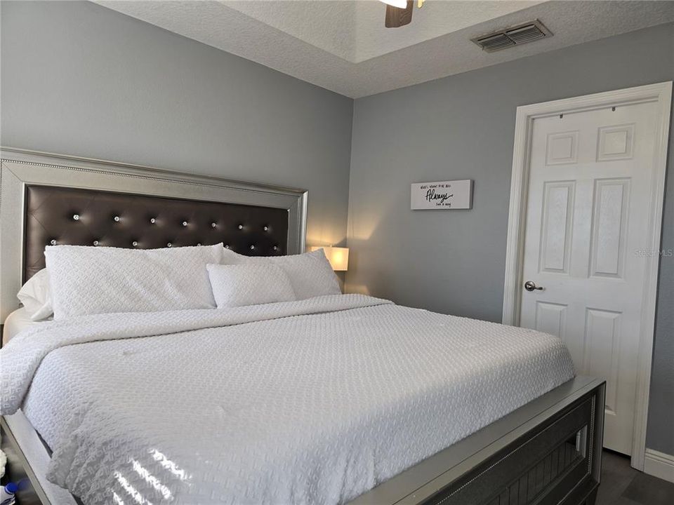 En Venta: $285,000 (3 camas, 3 baños, 1187 Pies cuadrados)