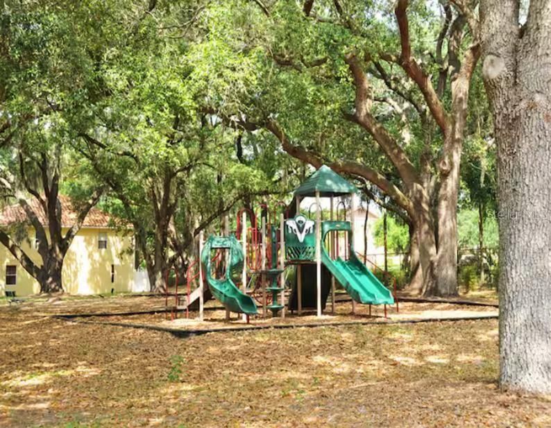 En Venta: $285,000 (3 camas, 3 baños, 1187 Pies cuadrados)