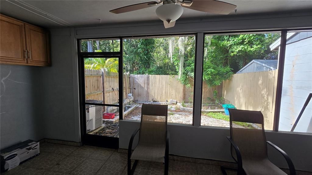 En Renta: $2,050 (3 camas, 3 baños, 1922 Pies cuadrados)