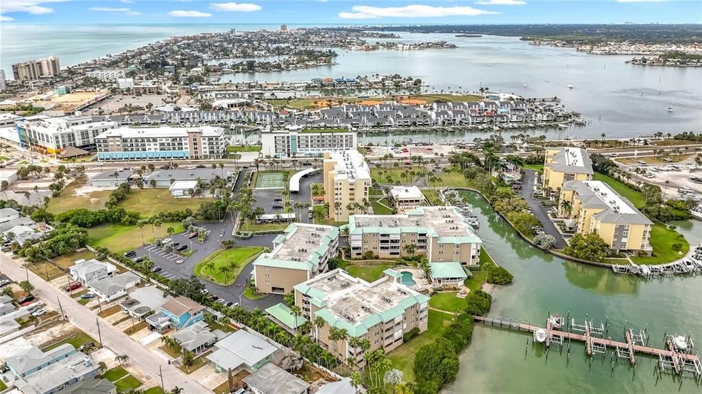 En Venta: $614,000 (2 camas, 2 baños, 1350 Pies cuadrados)