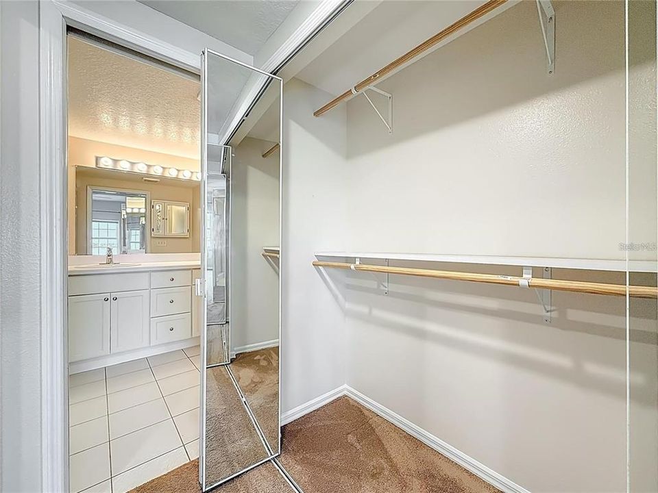 En Venta: $614,000 (2 camas, 2 baños, 1350 Pies cuadrados)