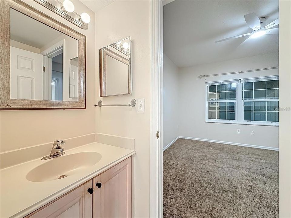 En Venta: $614,000 (2 camas, 2 baños, 1350 Pies cuadrados)