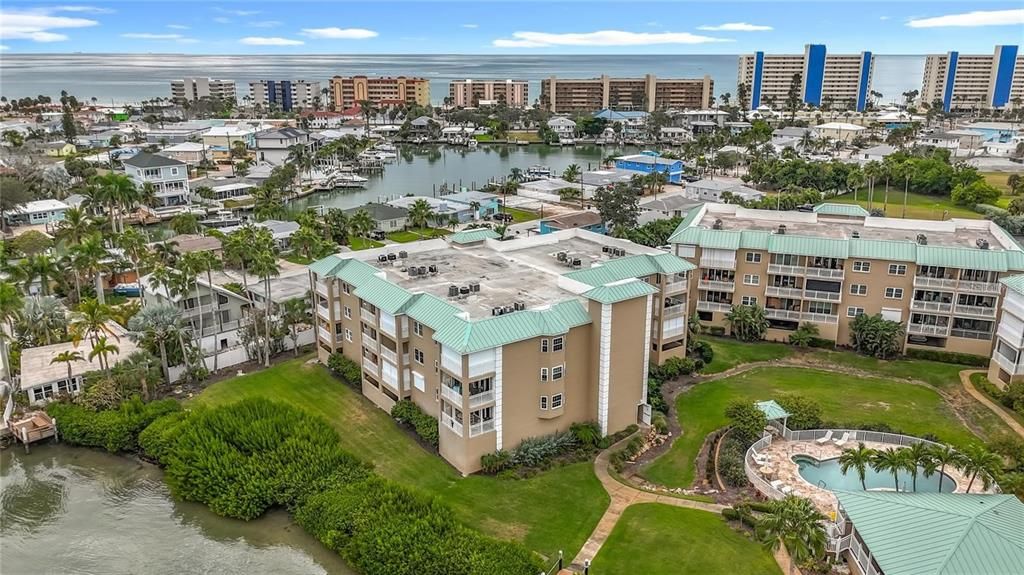 En Venta: $614,000 (2 camas, 2 baños, 1350 Pies cuadrados)