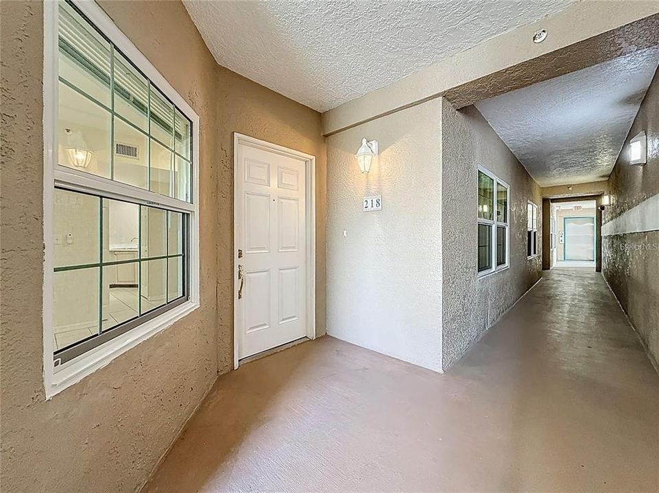 En Venta: $614,000 (2 camas, 2 baños, 1350 Pies cuadrados)