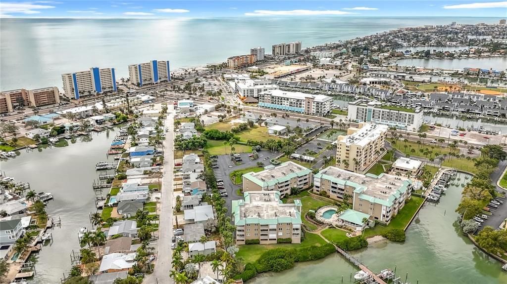 En Venta: $614,000 (2 camas, 2 baños, 1350 Pies cuadrados)