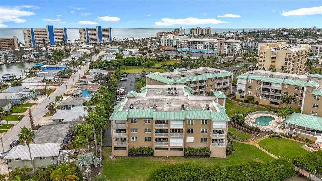 En Venta: $614,000 (2 camas, 2 baños, 1350 Pies cuadrados)