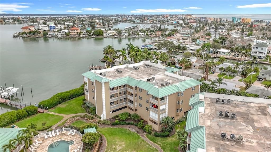 En Venta: $614,000 (2 camas, 2 baños, 1350 Pies cuadrados)