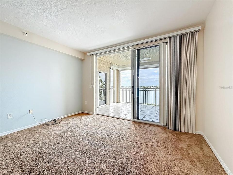 En Venta: $614,000 (2 camas, 2 baños, 1350 Pies cuadrados)